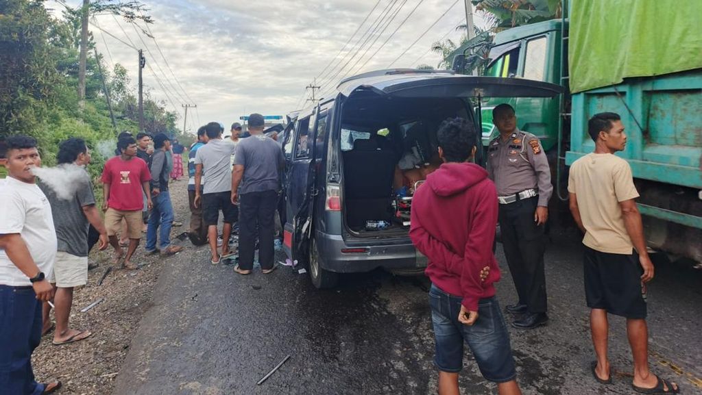 Tragedi di Jalan: Pasien Korban Kecelakaan Ambulans di Riau Tewas Saat Dirujuk ke Pekanbaru